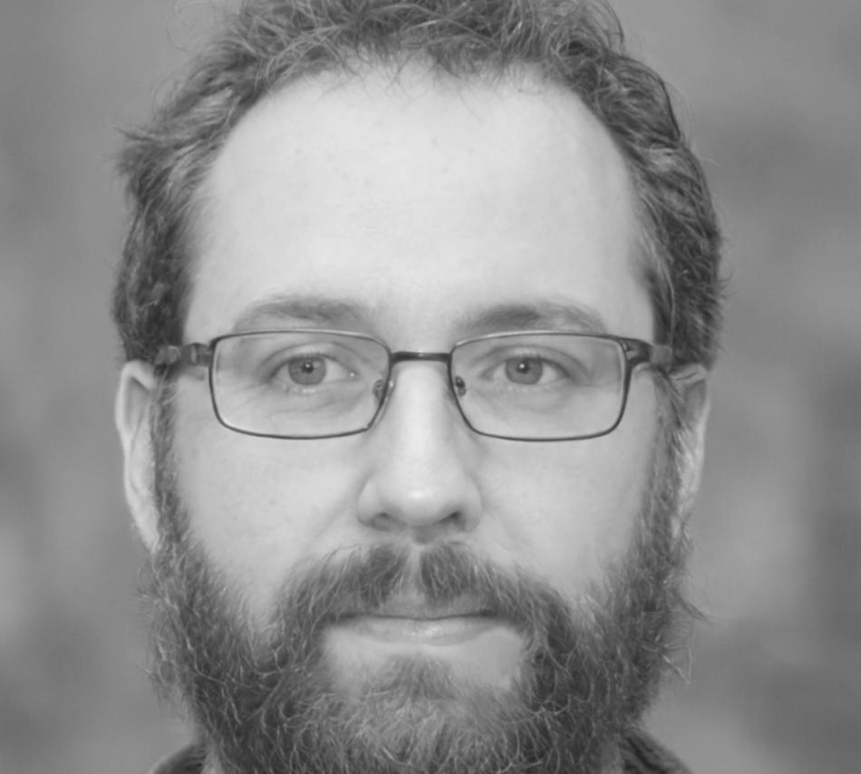 Portrait de Jean-François Dubois, expert en analyse financière